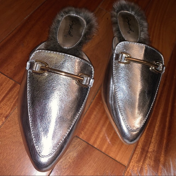 NEW Qupid Fur Silver Metallic Pointed Mules Loafers Flats - Picture 10 of 11